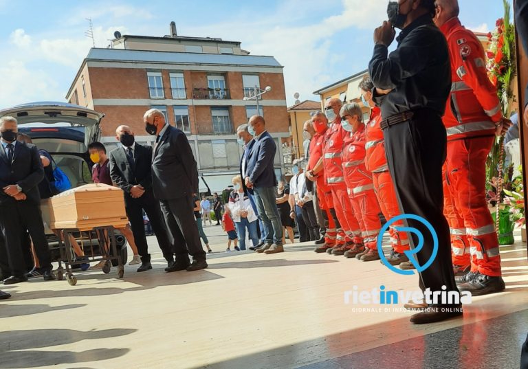 In centinaia per l’ultimo saluto all’avvocatessa Maria Giuseppina Truini Palomba