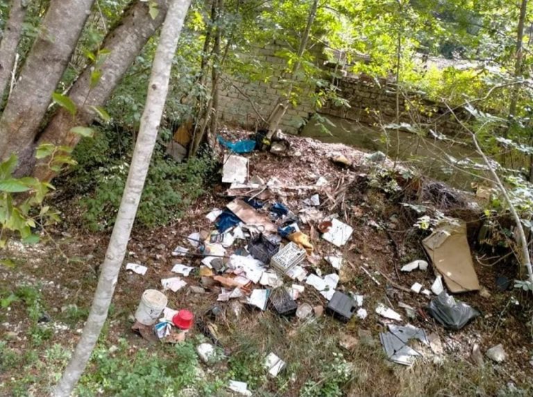 SEI TU IL REPORTER – L’abbandono di rifiuti nel Fosso del Vallone di Cantalice distrugge l’ecosistema