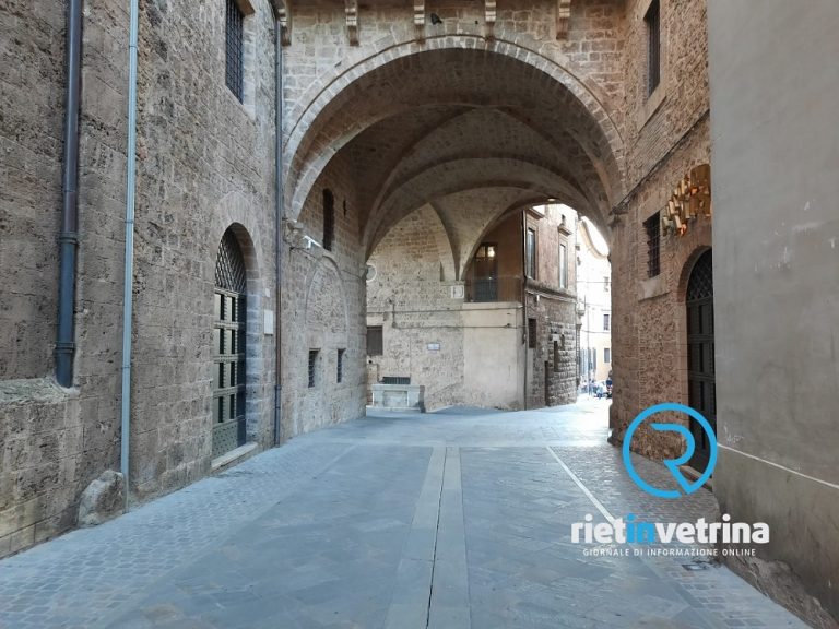 Martedì 14 gennaio interdetto il passaggio pedonale sotto l’Arco di Papa Bonifacio VIII