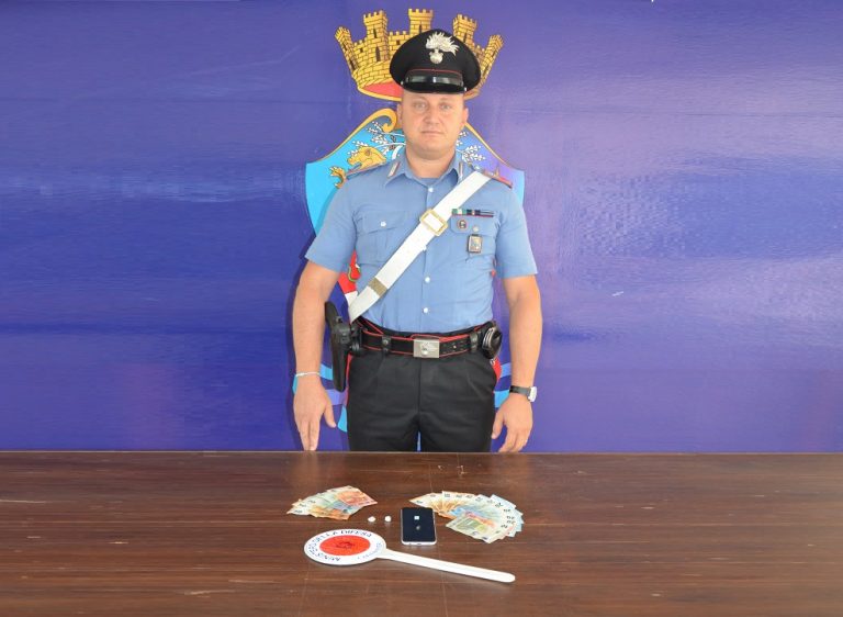 Rieti, Carabinieri arrestano 20enne albanese in flagranza per spaccio di cocaina