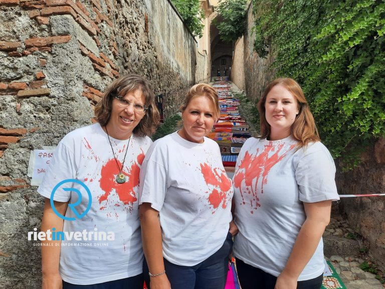 NO alla violenza sulle donne. In tanti all’installazione del Centro Antiviolenza Angelita di Rieti – LE FOTO