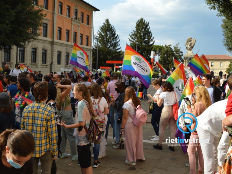 Lazio Pride: In 3000 a Rieti per un grido di libertà