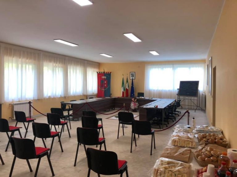 Comune di Turania, inaugurata postazione defibrillatore e nuova aula consiliare