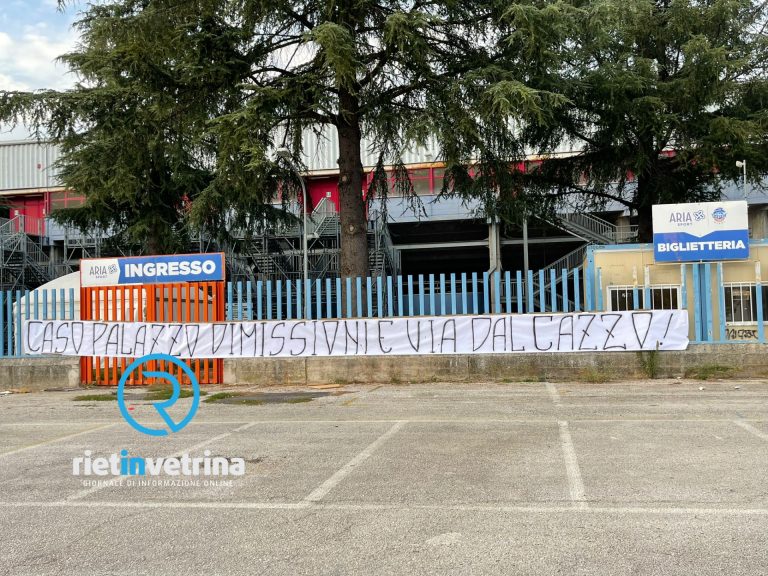 PalaSojourner ancora chiuso. I tifosi non ci stanno e chiedono le dimissioni