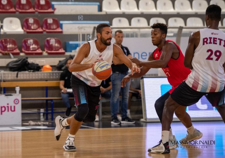 Una NPC coriacea vince la prima di campionato