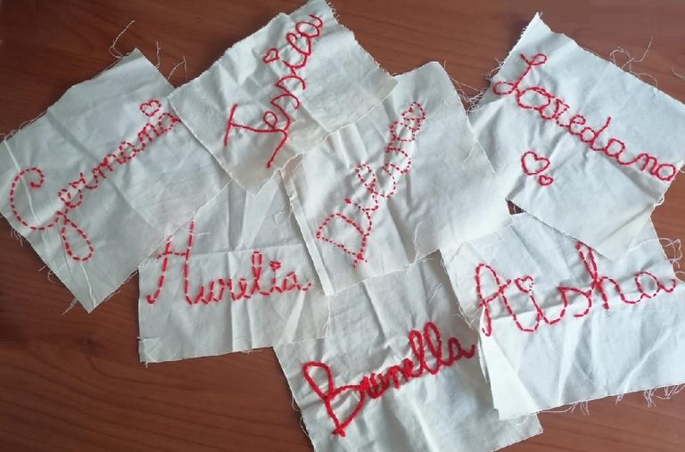 Ultimi giorni per donare le mattonelle di tessuto che andranno a comporre il lenzuolo #ilfilodellamemoria