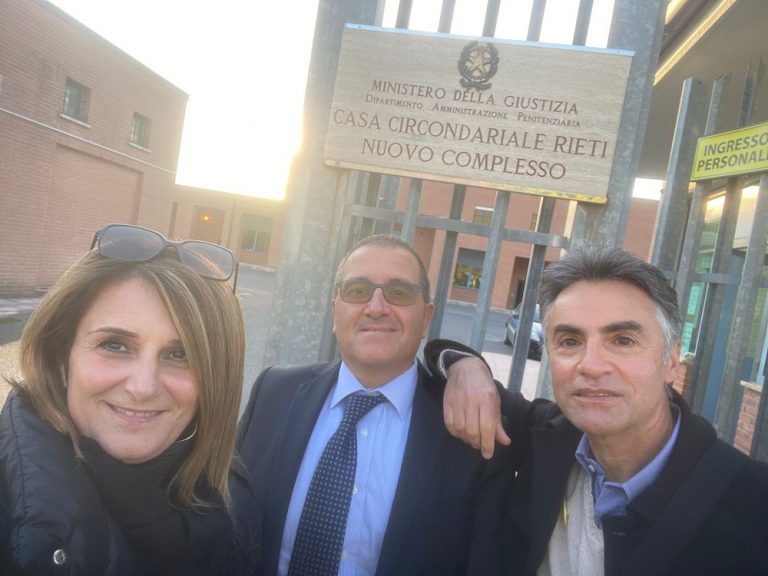 Referendum sulla cannabis, Sabina Radicale nel carcere di Rieti per raccogliere firme