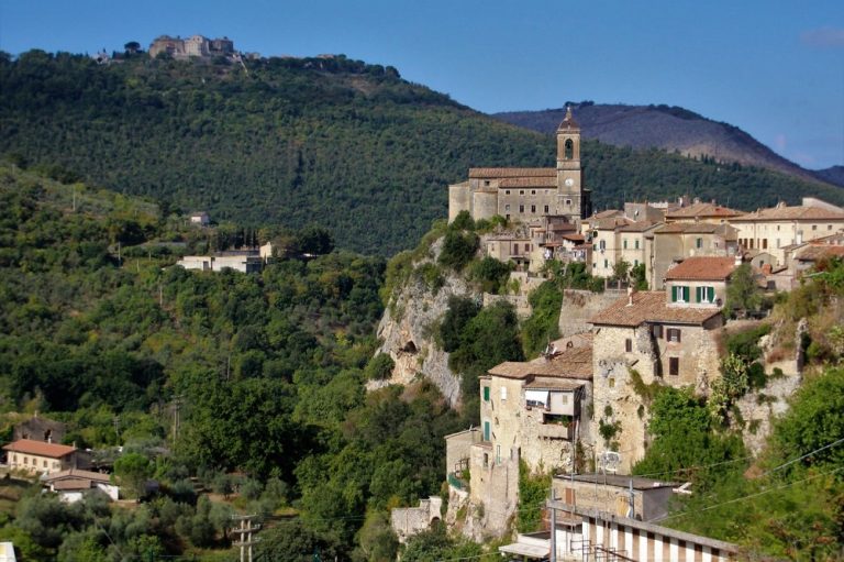 Gruppo FAI Sabina, Giornate d’Autunno 2021: “Il 15 e 16 ottobre a Toffia per scoprire insieme questo splendido borgo”