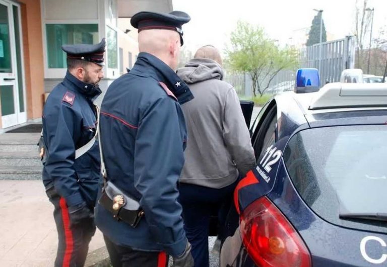 Aggredisce nuovamente la madre. 32enne russo arrestato dai Carabinieri
