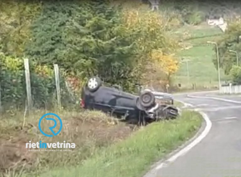 Auto ribaltata sulla Tancia altezza Villa Battistini