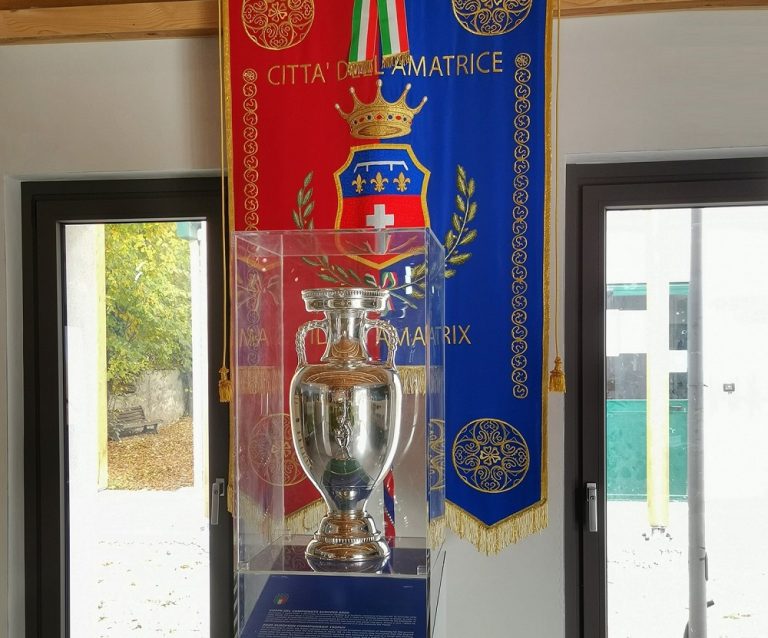Arrivata ad Amatrice la Coppa degli Europei di Calcio vinta dall’Italia