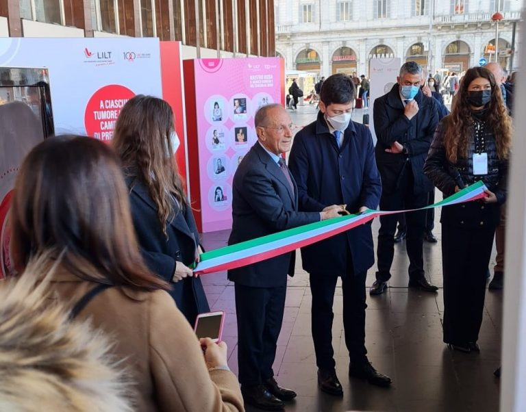 Il ministro Speranza all’inaugurazione della mostra che racconta la vita della LILT