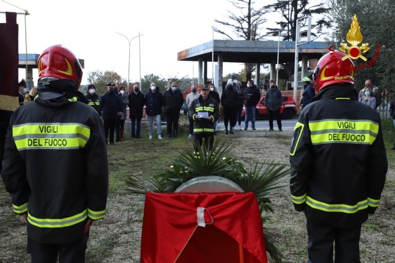 Reso omaggio al Vigile del Fuoco Stefano Colasanti a tre anni dal tragico evento