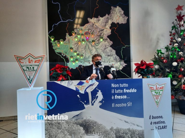 Conferenza Clar di fine anno con il presidente Marco Lorenzoni