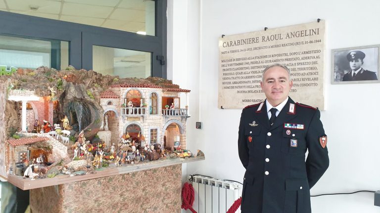 Al Comando Carabinieri Rieti esposto il Presepe del maresciallo capo Enrico Longobardi