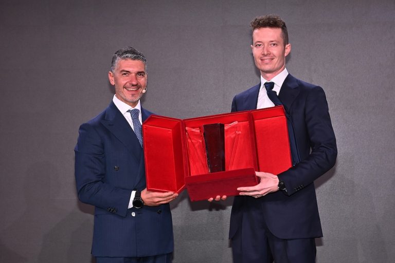 Il pilota reatino Fenici premiato dalla Carrera Cup sul podio finale “Michelin”