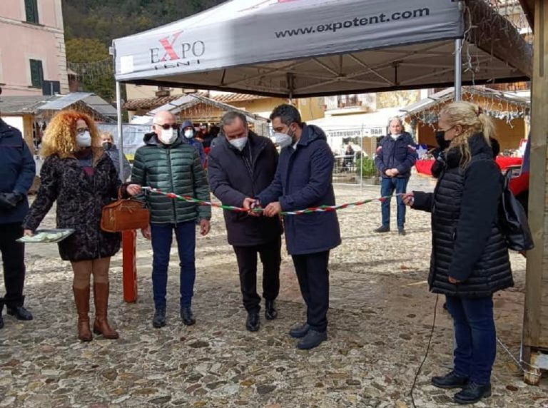 Inaugurati i Mercatini di Natale di Greccio 2021