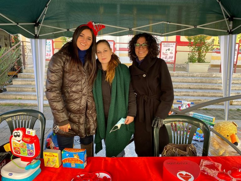 Tanti giocattoli donati durante l’evento “Ri-Giochiamo” dedicato ai bimbi meno fortunati