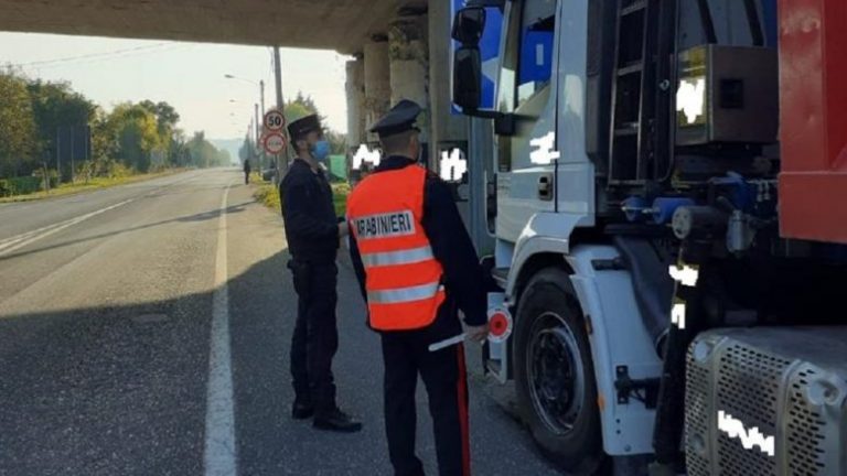 Trasporto rifiuti, Carabinieri denunciano 5 persone per illeciti amministrativi
