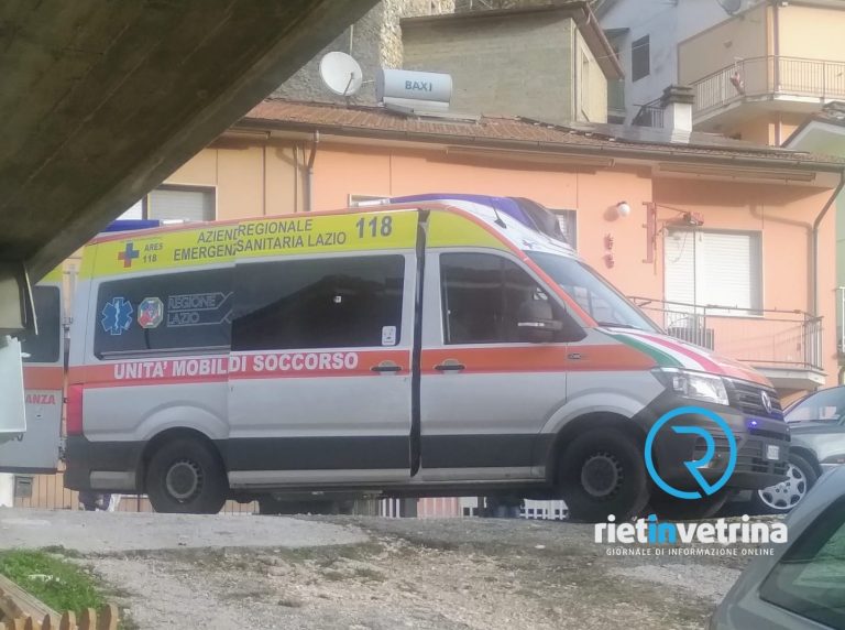 Uomo si sente male e muore in strada a Grotti. Sul posto 118 e Carabinieri