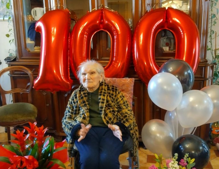 Auguri a nonna Velia che oggi compie 100 anni