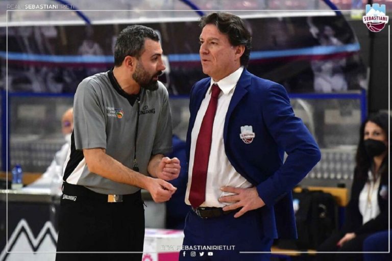 La Real Sebastiani sfida Rimini quasi al completo. Coach Finelli: “Elettrizzato e curioso, sarà come una gara 5 di Play Off”