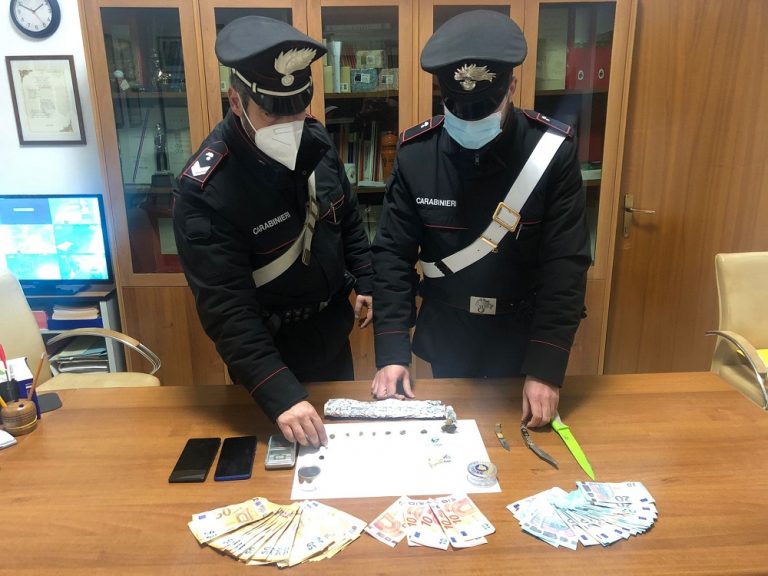 Carabinieri arrestano minorenne trovato in possesso di cocaina, hashish e metanfetamine