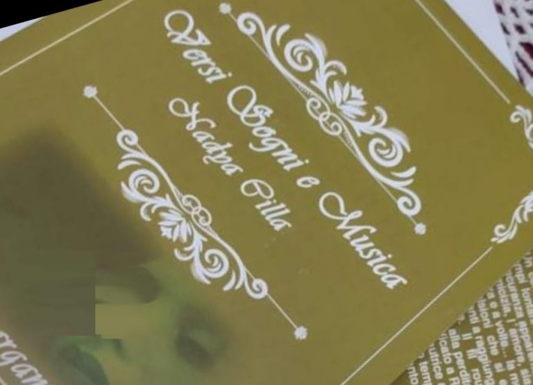 Un libro di poesie per aiutare i gatti randagi