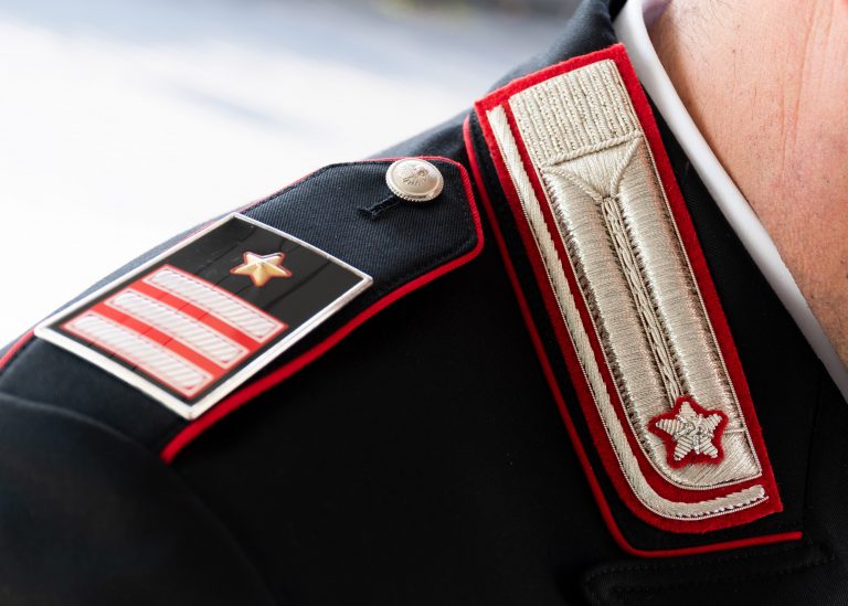 I Carabinieri festeggiano la promozione di 13 Marescialli Maggiori al grado di Luogotenente