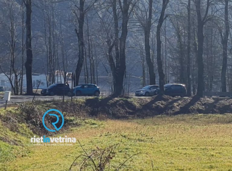 Incidente incrocio via Salaria per Roma – via Pistignano. Lunga la coda di auto