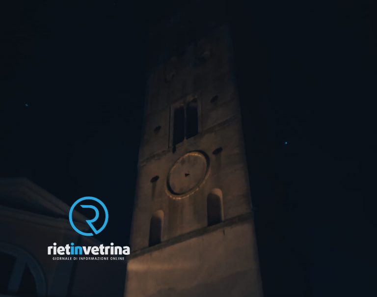 Protesta per il caro bollette, Fara in Sabina spegne la torre cittadina
