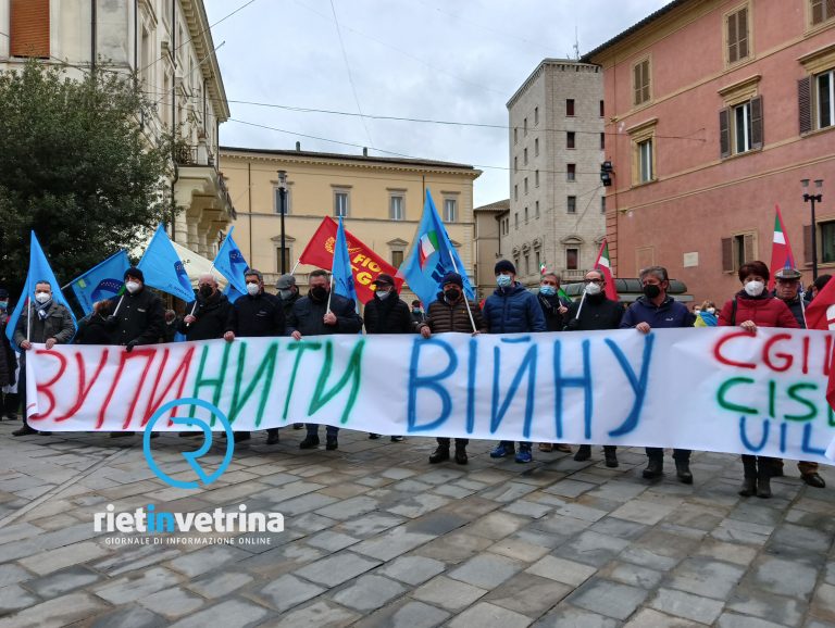 ► VIDEO – Sit-in no guerra, le parole della comunità ucraina e dei sindacati reatini