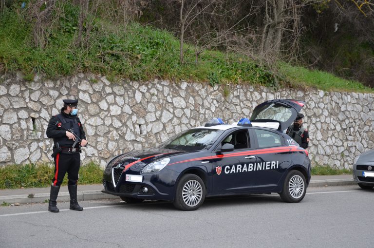 Pescorocchiano, crea disordini in un bar e minaccia i Carabinieri. Arrestato