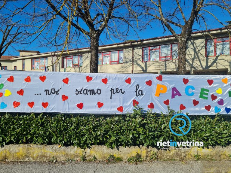 I bimbi della scuola primaria Cirese dicono NO alla guerra in Ucraina