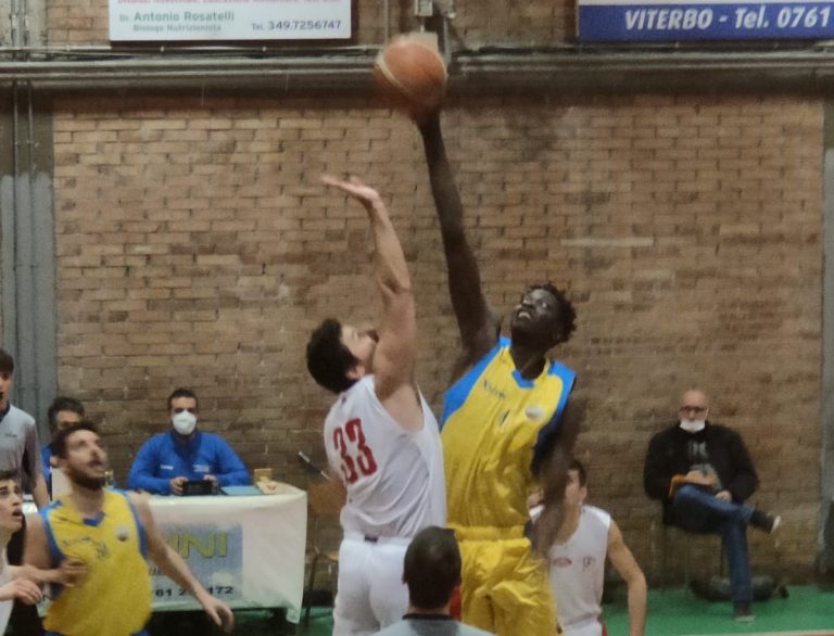 Colpaccio di Contigliano che batte in trasferta la Favl Viterbo 81-84