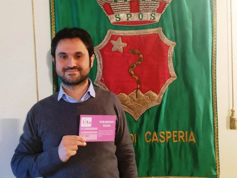 Il Comune di Casperia ha istituito il “Permesso rosa” per la sosta dei veicoli di donne in stato di gravidanza