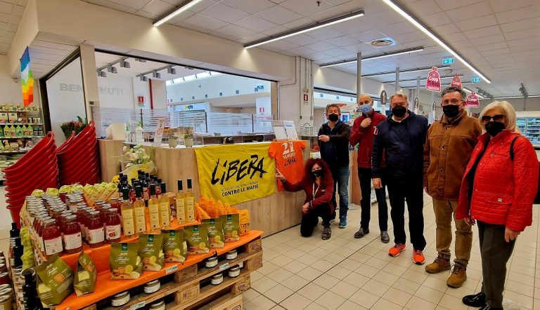 21 marzo – Il presidente di “Libera Rieti” Maurizio De Marco visita i punti Coop Futura e I Cubi