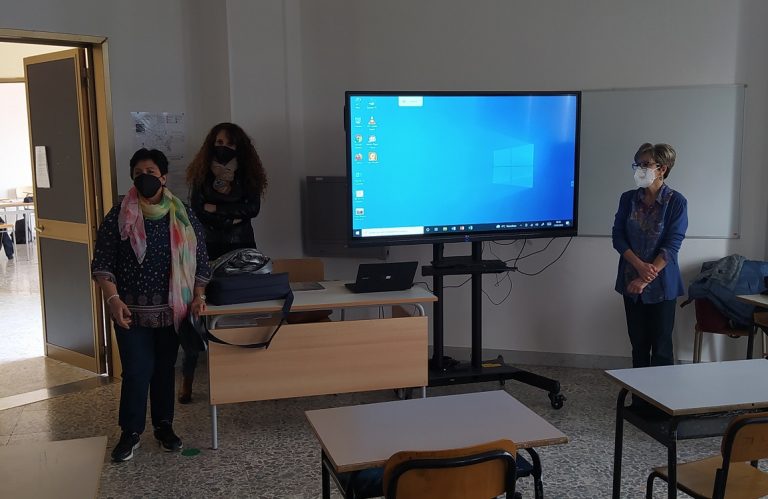 Paola Mariangeli presenta il suo libro “In punta di piedi” ai ragazzi dell’EPN
