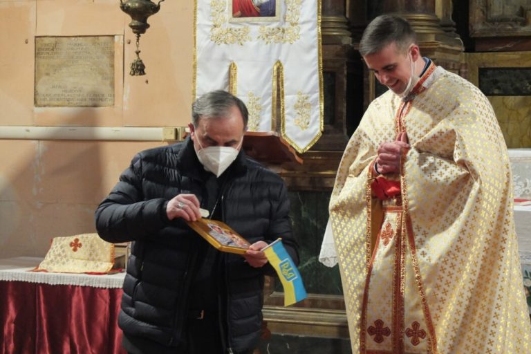 Nella Chiesa di San Nicola momento di preghiera con la Comunità ucraina