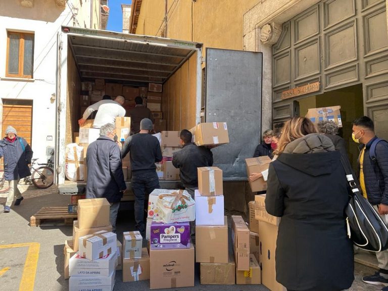 Dalla Mensa Santa Chiara di Rieti partiti ulteriori tre furgoni direzione Ucraina. Per ora stop alla raccolta