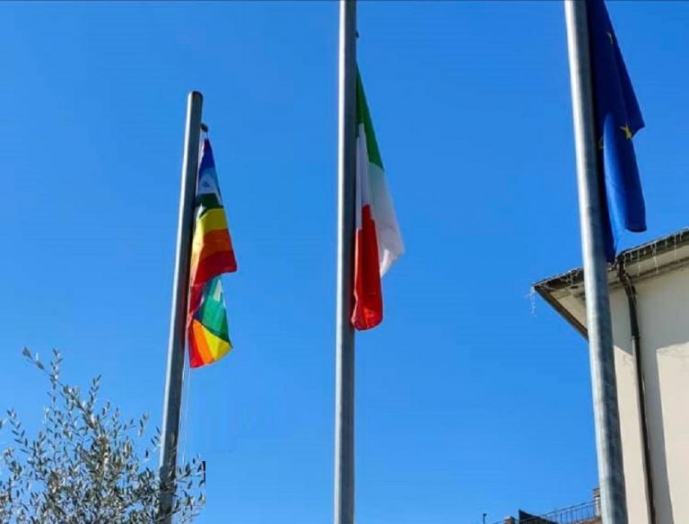 Il Comune di Greccio espone la Bandiera della Pace