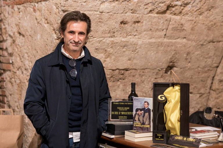“Giallo al Centro”, Carmine Mari torna a Rieti col romanzo “Il fiore di Minerva”