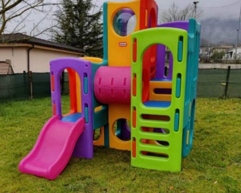 Greccio, installato alla scuola dell’Infanzia castello giochi per bambini