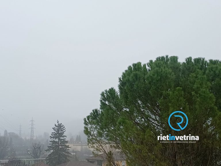 Acqua mista a neve a Rieti città. Termometro in picchiata