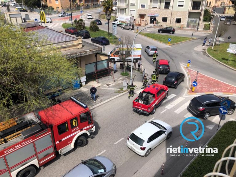 Incidente in via Borsellino incrocio viale Matteucci e traffico in tilt