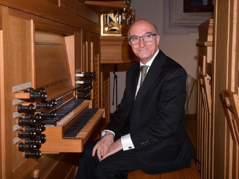 Con il concerto del maestro Carmine Antonio Catenazzo é iniziata la rassegna “Cantantibus organis”