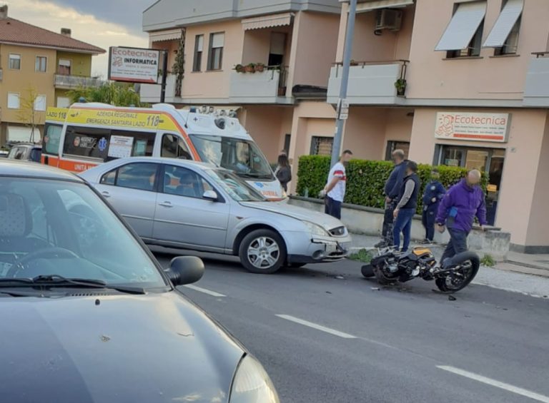 Vazia, incidente auto – moto. Motociclista trasportato al de Lellis