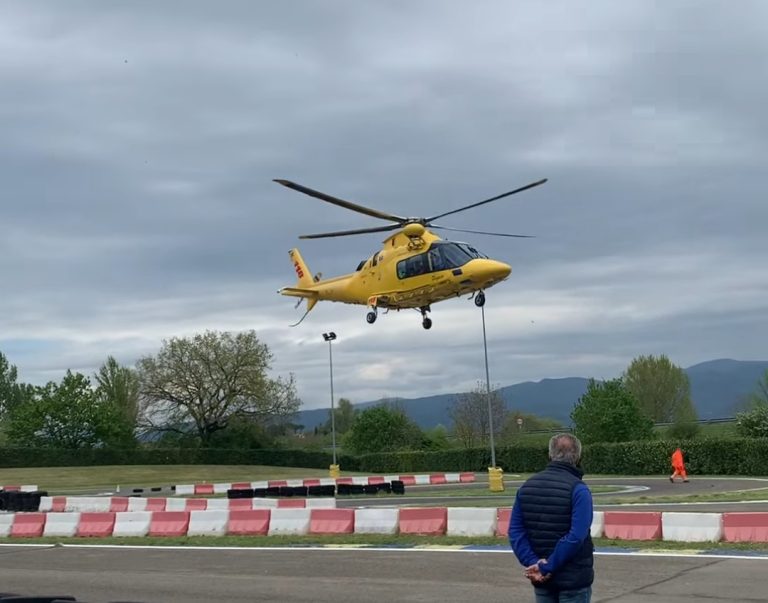 Cade durante il Trofeo Simoncelli, interviene l’eliambulanza