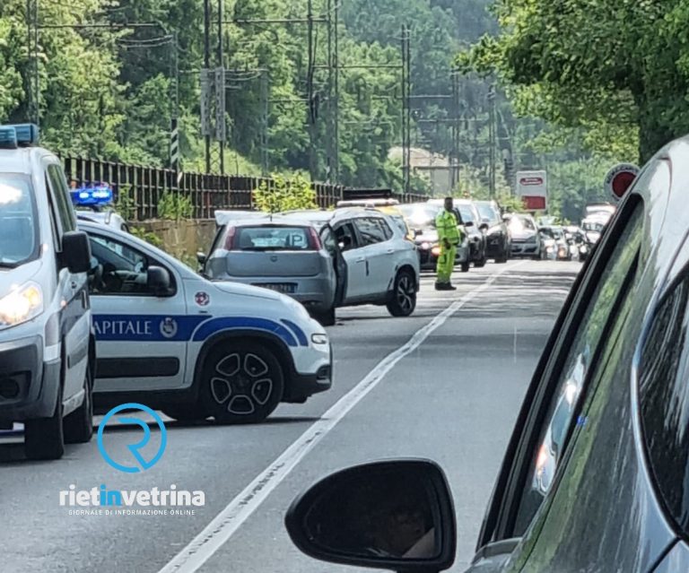 Incidente sulla Salaria per Roma. Traffico a rilento