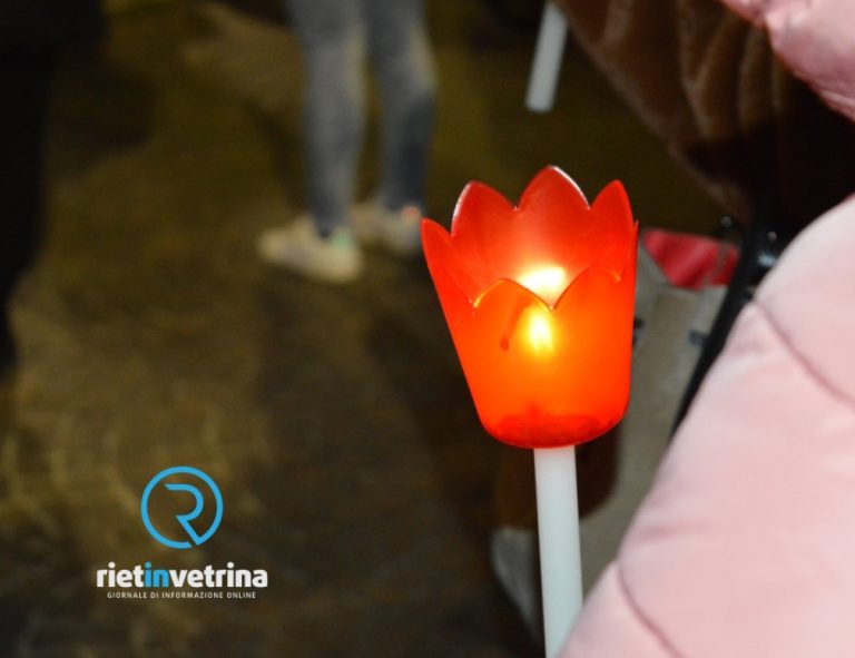 “Andiamo in Pace”, per le strade di Rieti la fiaccolata solidale